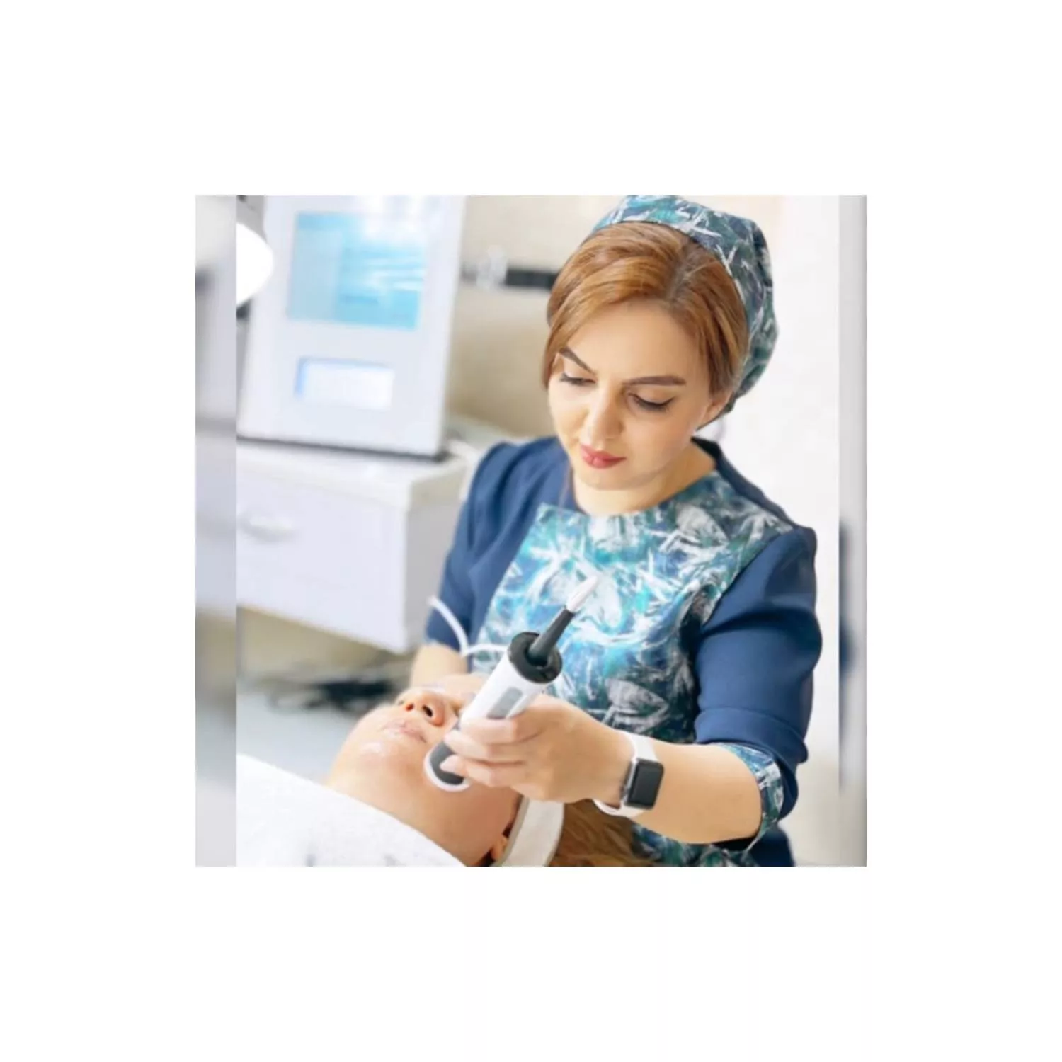 مرکز تخصصی پوست آزیتا نوری